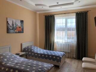 Мотели Уют Отель Барановичи Двухместный номер Делюкс с 2 отдельными кроватями-3